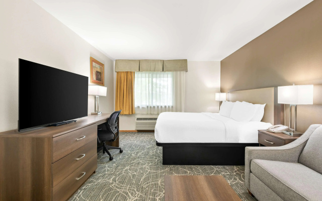 Best Western West Towne Suites