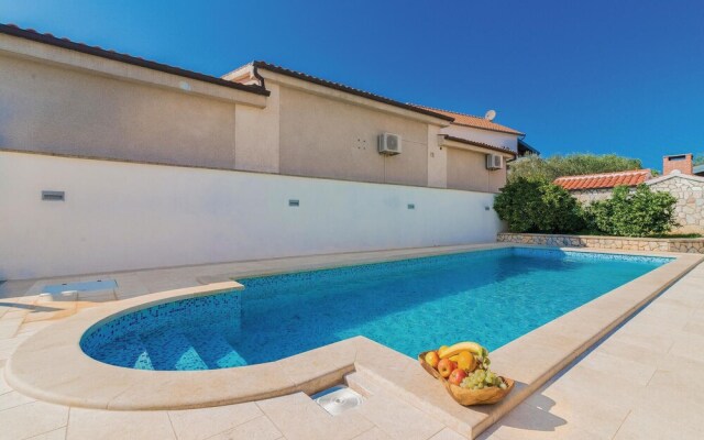 Amazing Home in Jezera With Wifi and 2 Bedrooms