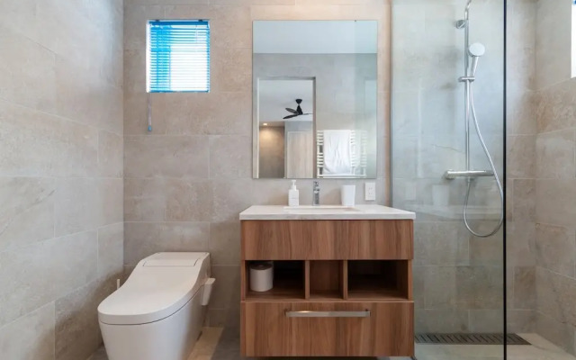 Off Piste Chalet by H2 Life