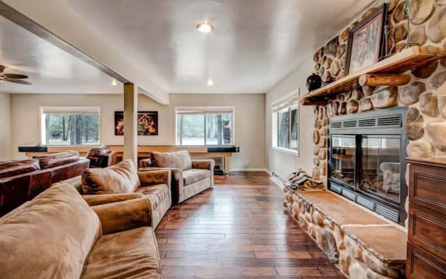 Eagle Creek Retreat by Vtrips