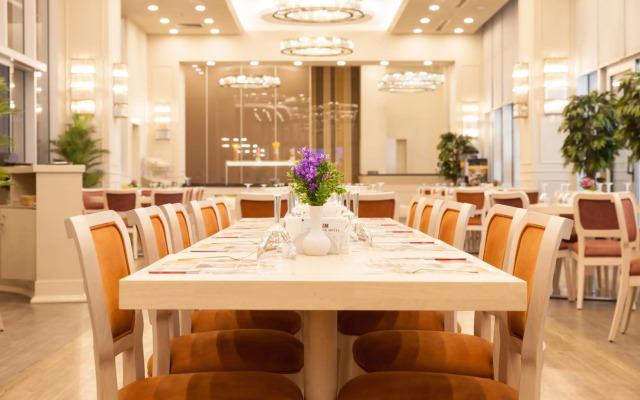 Hm Commerce Hotel