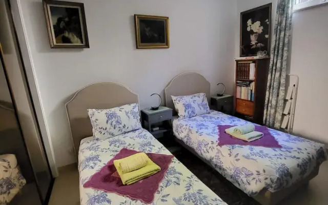 Room-sintra Lousa Twin Guest Room With P