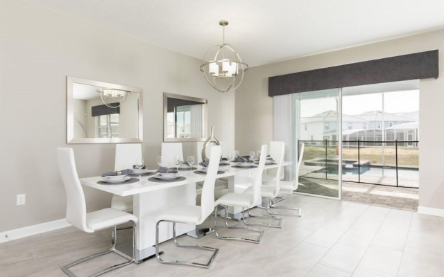 9BR ChampionsGate Pool Home