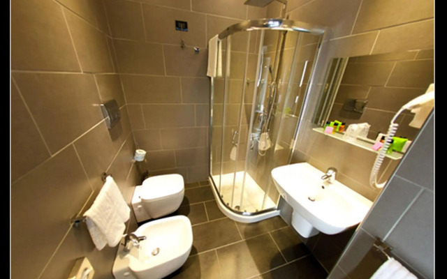 Fly Boutique Hotel