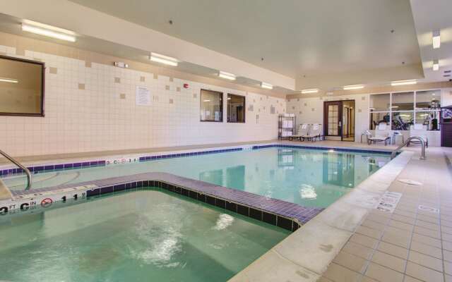 La Quinta Inn & Suites by Wyndham Denver Gateway Park