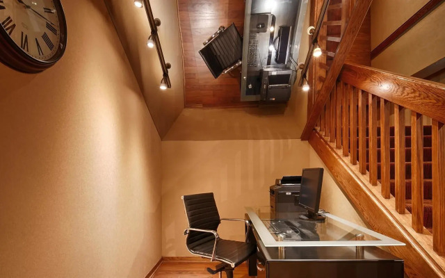 Best Western Plus Coquitlam Inn Convention Centre