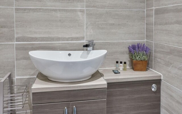 Fly Away Ruby in Saltburn-by-the-sea