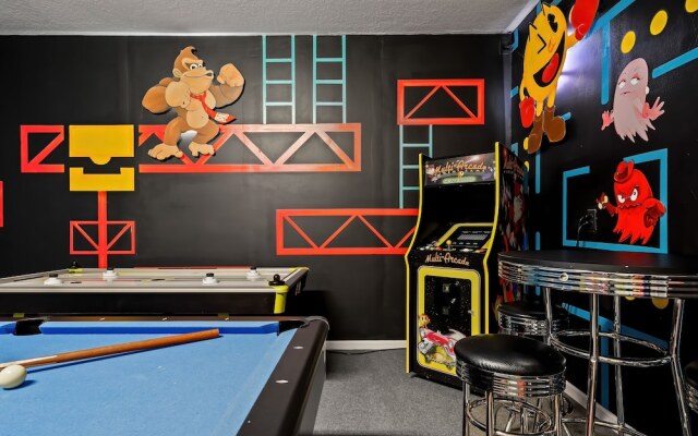 Tr_531r Champions 8 Bedroom Home