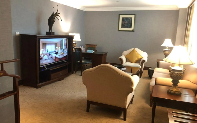 Grand Noble Hotel
