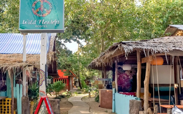 Wild Flower Hostel Koh Lanta