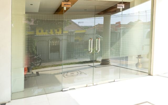 OYO 1421 Kasmaran Guest House Syariah