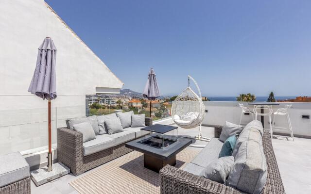Luca in Fuengirola with 2 bedrooms and 2 bathrooms
