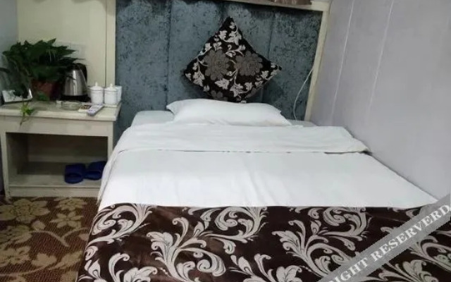 Zhengzhou Zhonghe Hotel (Exhibition Center Store)