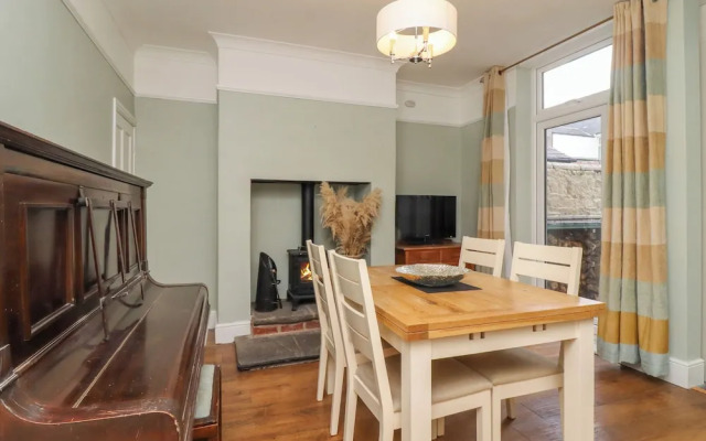 49 Waddington Road