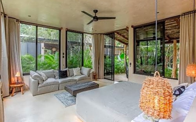 Mayur Tulum