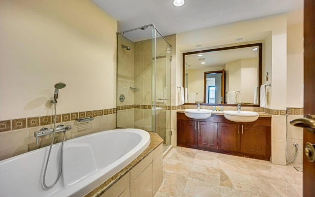 Palm Jumeirah North/South Residence
