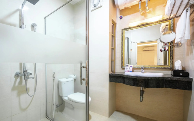 A25 Hotel - Dich Vong Hau