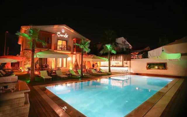 Şerefe Hotel Alaçatı