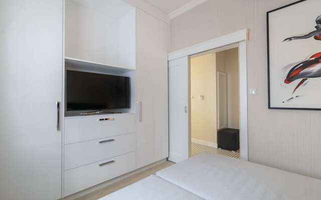 Grand Apartments - Blue Marlin Luxury