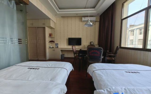 Jun Sao Hotel (Mengzi Wencui Road)