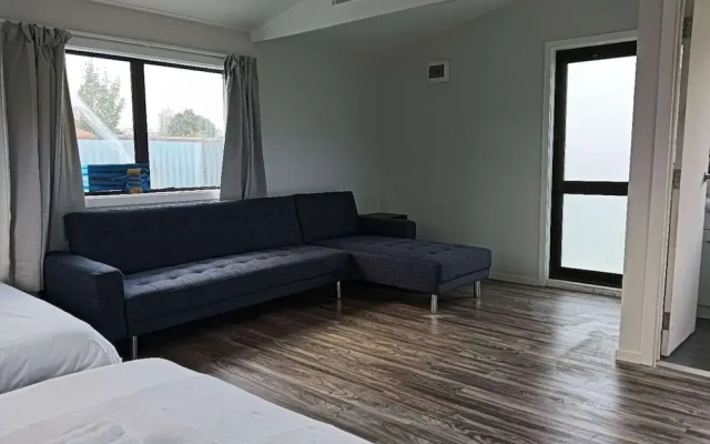 4 Double Beds and 2 Sofa Bed chalet