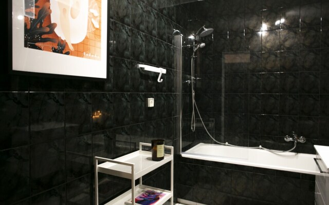 oompH Warsaw Center Well Designed Apt