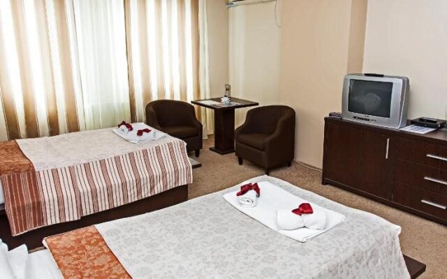 The Regent Club Hotel