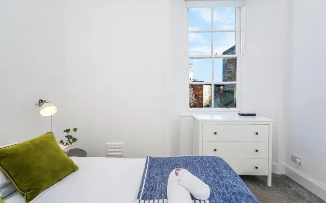 Modern - 2BR Flat Near Easter Road Stadium