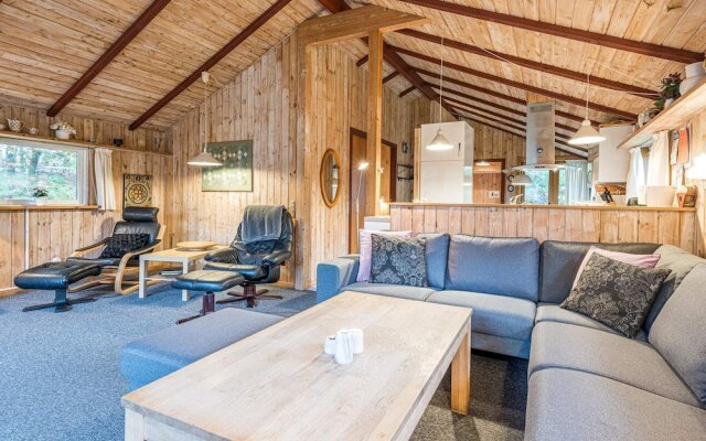 6 Person Holiday Home in Blavand