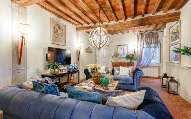 Casa Kathy in Lucca With 2 Bedrooms and 1 Bathrooms
