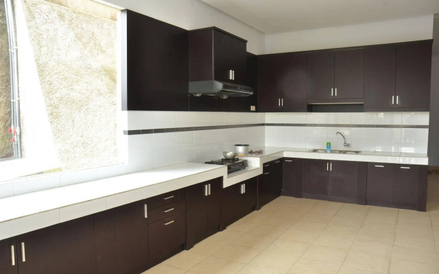 Morning Glory Mountain View 4BR Villa with Pool