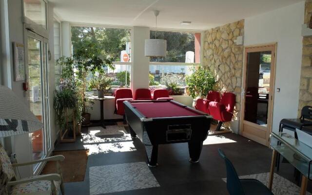 Residence Sous les Pins (by Popinns)