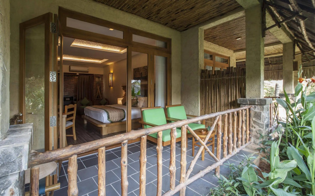 Aroma Beach Resort & Spa