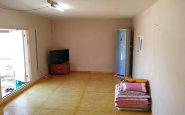 Moji Guest House