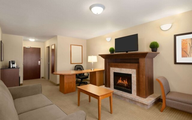 Ramada Drayton Valley
