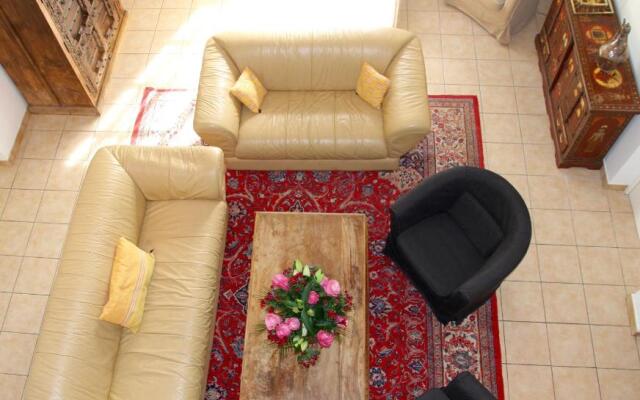 Domaine De Chantemerles