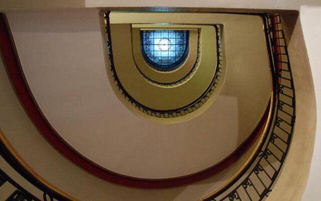 Hotel Savoy
