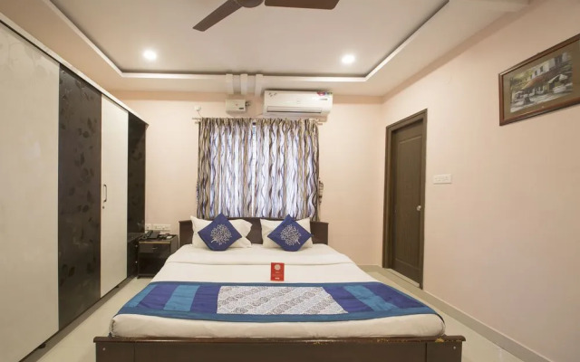 OYO 10373 Apartment The Icon Homes