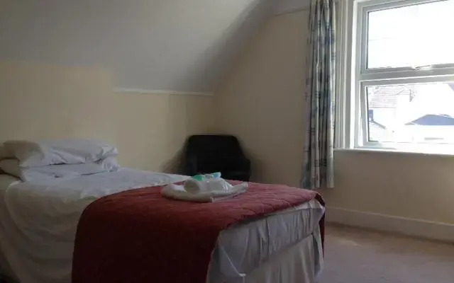Queens Lodge Guest House