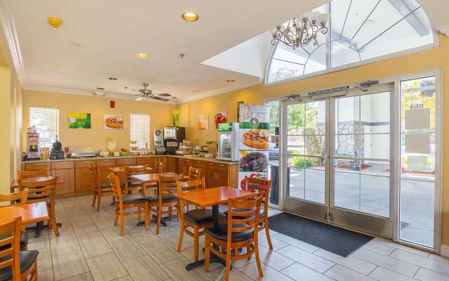 Quality Inn Fresno Yosemite Airport