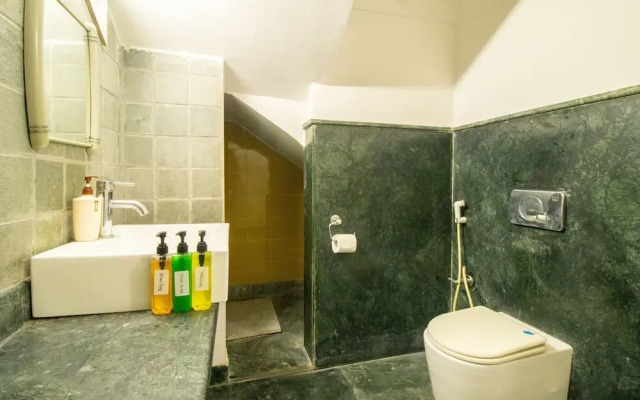 Opulent Antique 6BR Villa in Gurugram