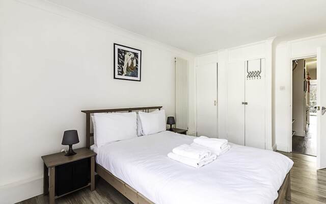 Cosy Angel Flat: Tube Nearby, Stunning Views!