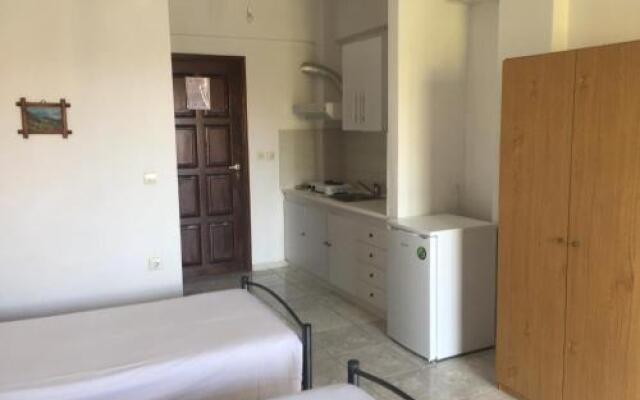 Lelegianni Studios and Apartments