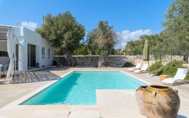 Trullo Chiara con piscina