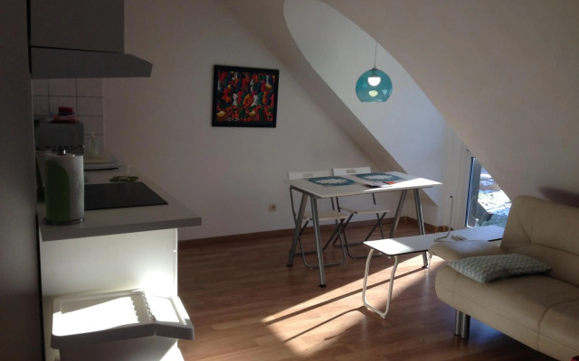 Studio Ochsenfurt mit sonnigem Balkon