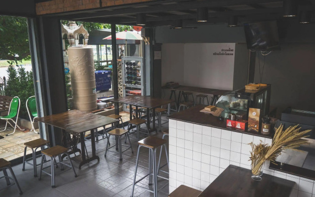 Sleepaholic Hostel