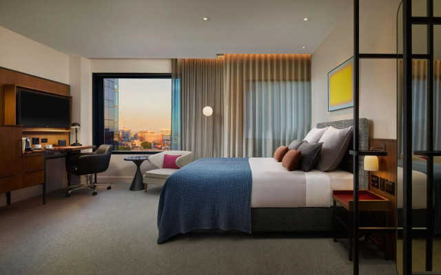 Next Hotel Melbourne, Curio Collection by Hilton