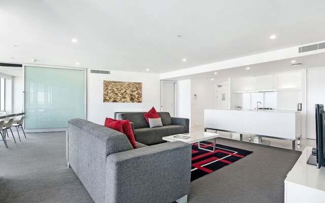 Private 3 Bed Ocean View Q Surfers Paradise