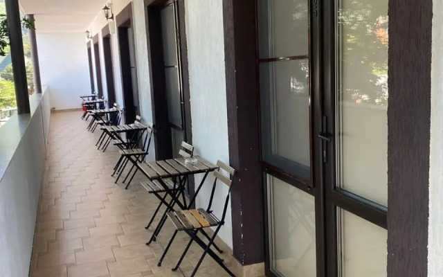 Айсберг (Геленджик)