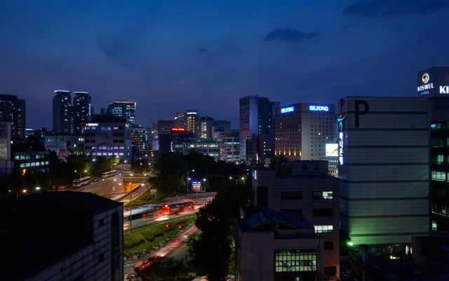 Oriens Hotel & Residences